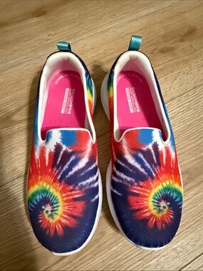 Skechers Air Cooled Goga Mat Women’s Slip-On Tie-Dye Rainbow Sneakers